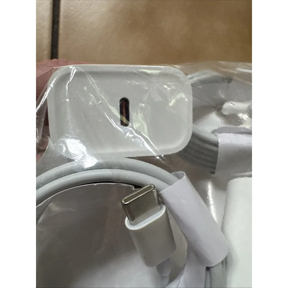 2 Pack 20 Watt Charger USB-C From Charger to Lightening